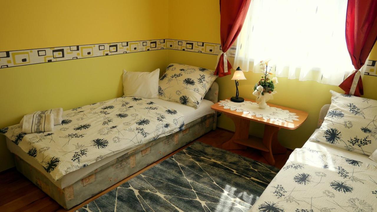 דירות פוניארצוושהג' Papp Apartmanhaz מראה חיצוני תמונה